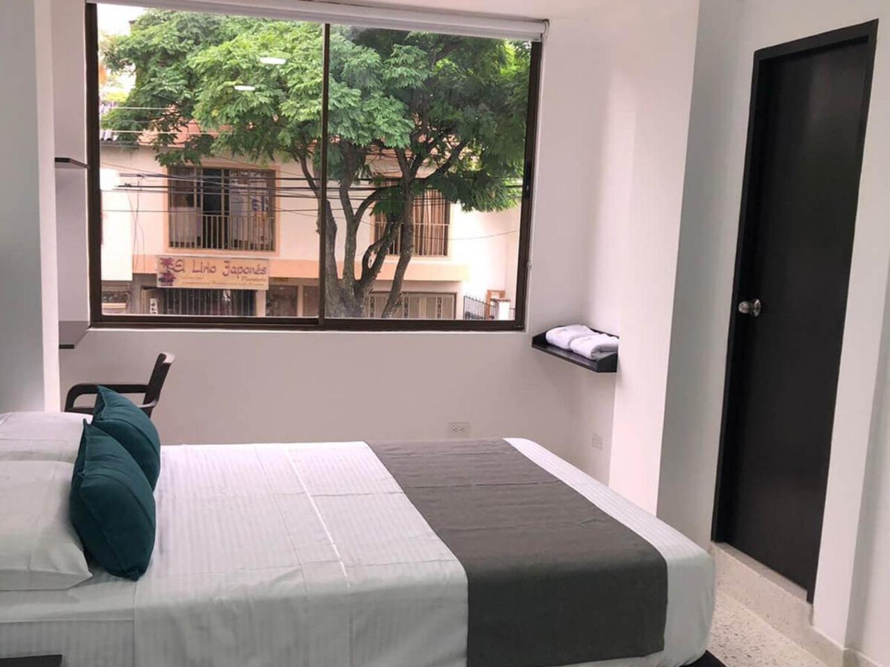 Hotel Mar Inn Cali Bagian luar foto